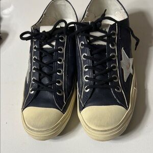 Golden Goose V star 2 Black and silver tennis shoess